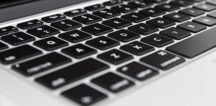 Algumas teclas do notebook não funcionam, preciso trocar todo o teclado? Problema com